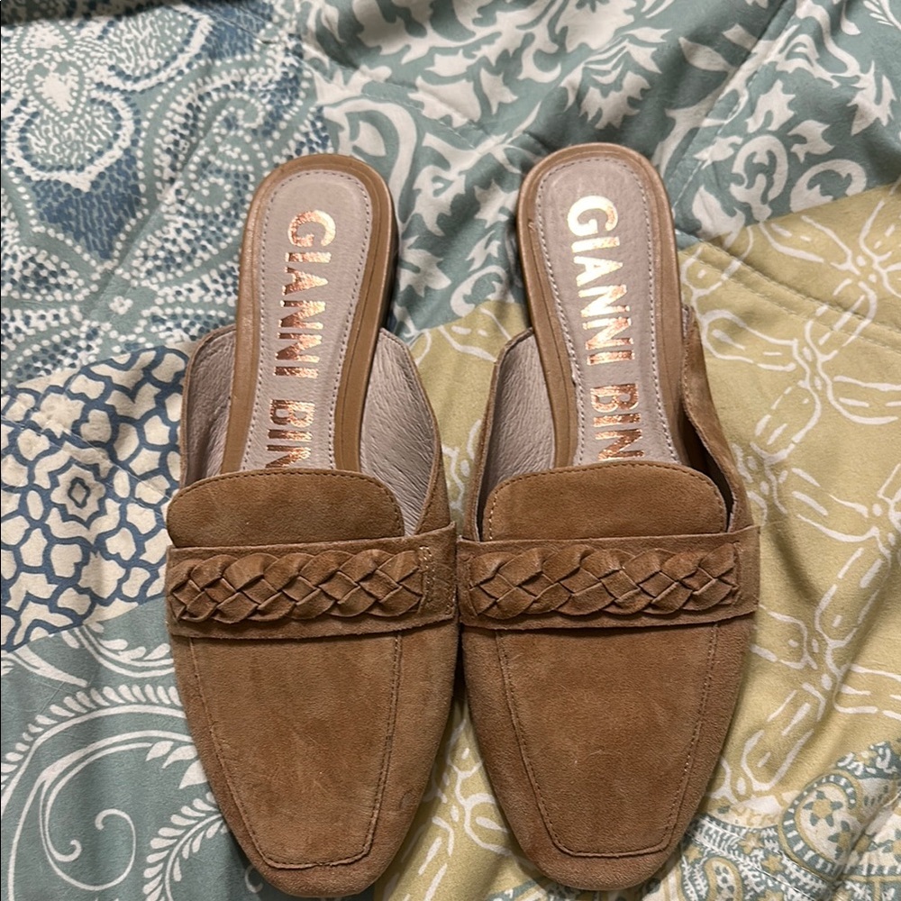 Never worn Gianni Bini Tan Mules with Braided Detail